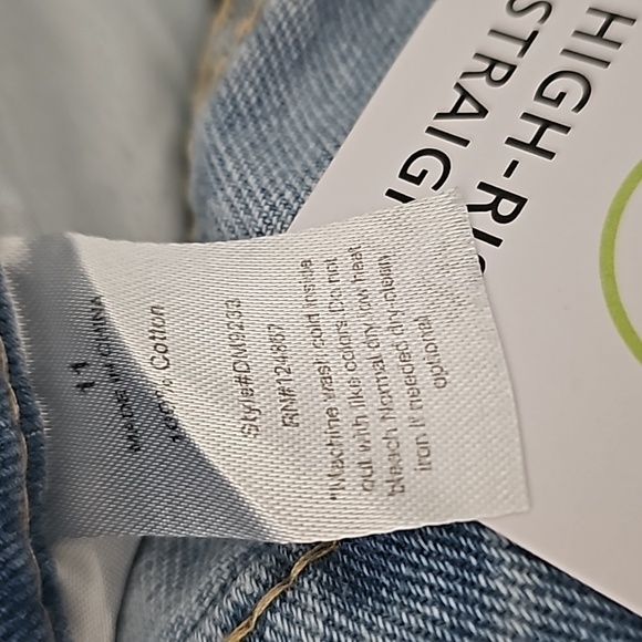 Papaya High-Rise Straight Distressed Denim Jeans Size 11 - Picture 4 of 11